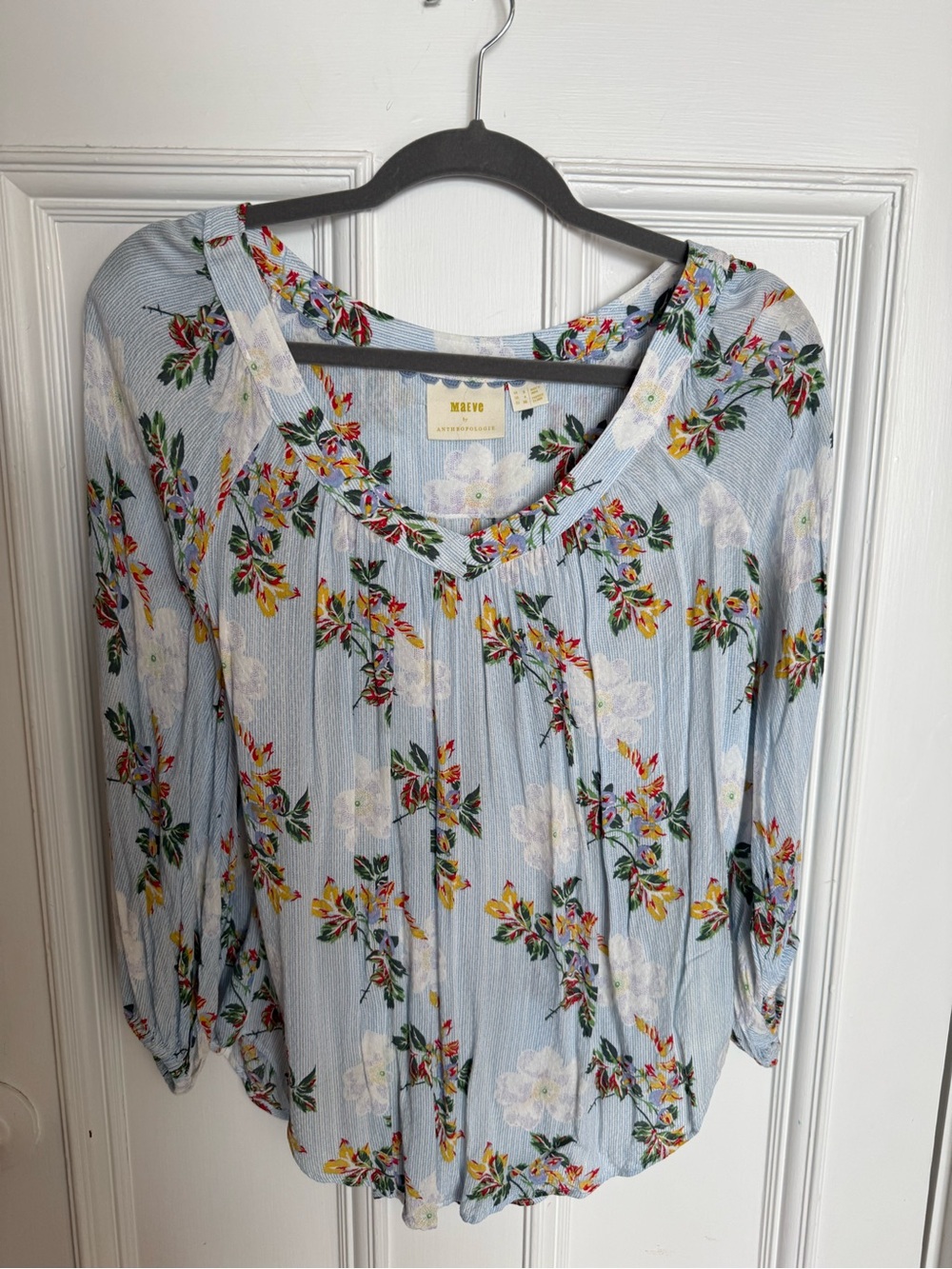 Maeve Light Blue Floral Scoop Neck Tunic. size Small.